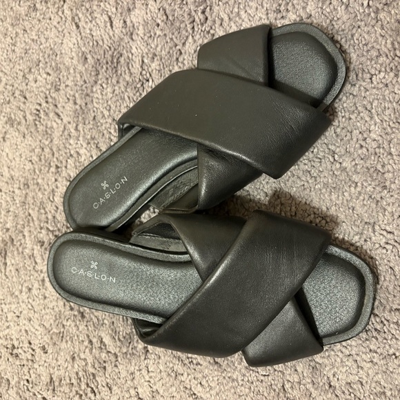 Caslon Women's Dark Slide Sandals - Picture 1 of 3